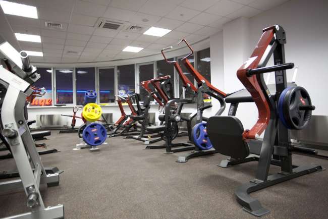 Глют машина/ягодичные мышцы AeroFit Sterling SL7008